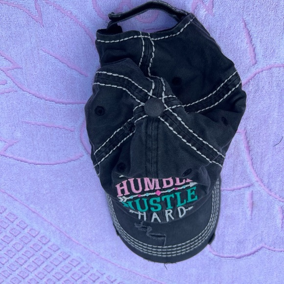 Stay Humble Hustle Hard Black Distressed Vintage
Style Baseball Hat - Picture 3 of 6